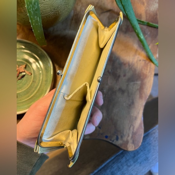 Rolfs Vintage green leather wallet / clutch boho real cowhide cottagecore - Picture 2 of 4